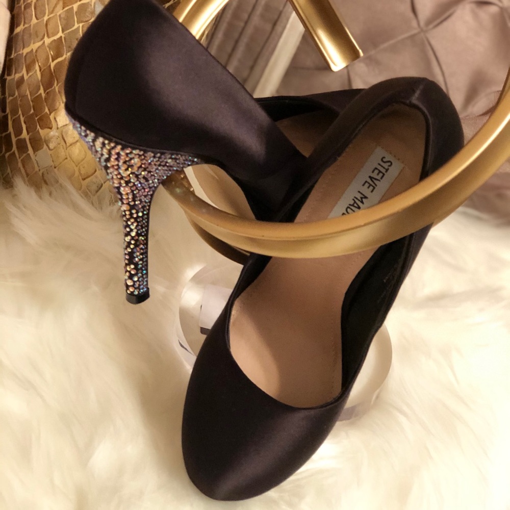 Steve Madden Partyy-R Black Satin Platform Pumps